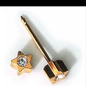 24kt Gold-Plated Earrings CZ Star-Shaped